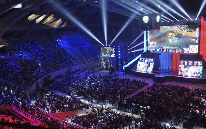 LOL: Novo Shopping exibe ao vivo final da 1ª etapa