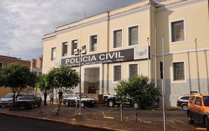 Mulher é assaltada em orelhão no Centro de Ribeirão Preto
