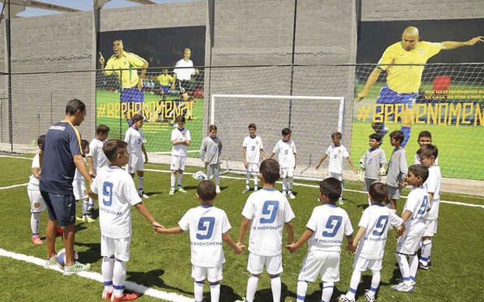Ronaldo Fenômeno procura novos talentos em Ribeirão Preto