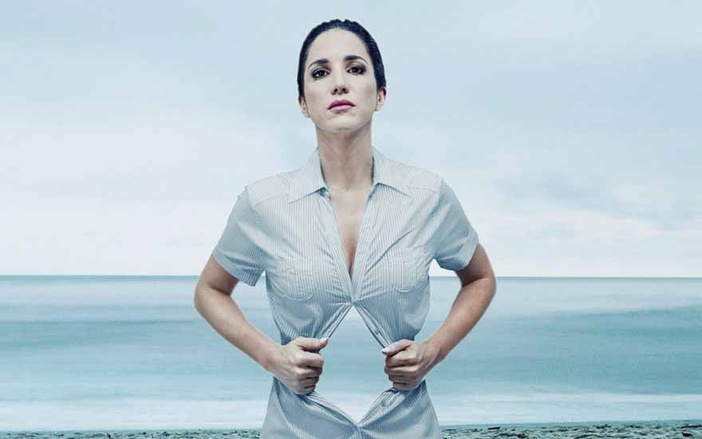 Inspirado em episódio da série Black Mirror, Verônica Ferriani lança clipe da música “Amado Imortal”