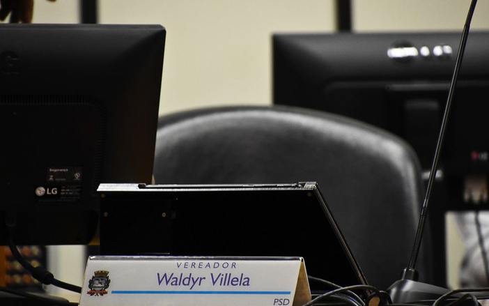 Câmara de Ribeirão Preto convocará suplente e lacra gabinete de Villela