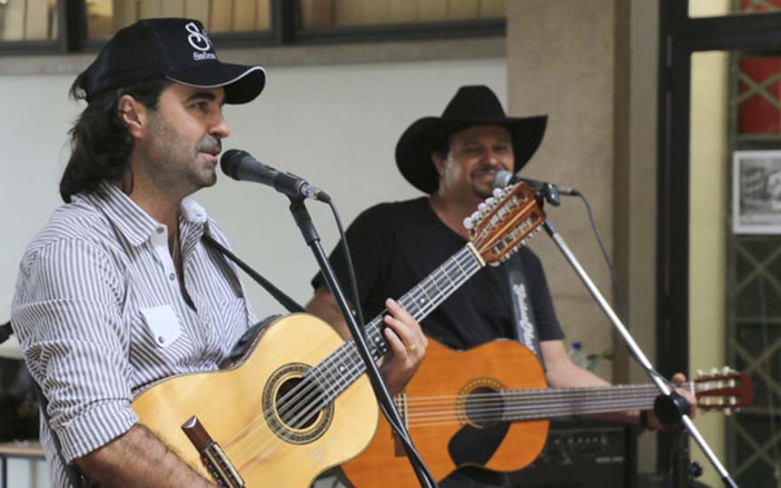 Fórum de Ribeirão Preto recebe mostra de artes plásticas e música ao vivo