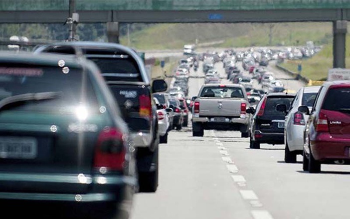 Cerca de 100 mil veículos devem passar pelas estradas de Ribeirão Preto durante o feriado