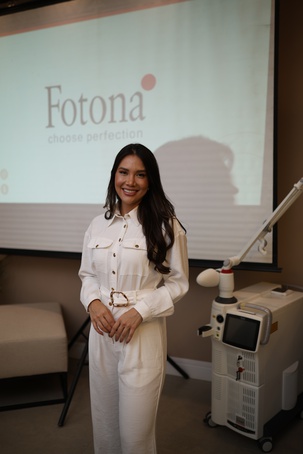 Lívia Kanayama promove evento para falar sobre laser Fotona 4D