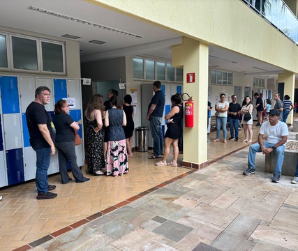 Eleição segue normal e sem sinal de interferência externa, diz Marques