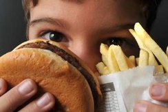 OMS lança guia para enfrentar obesidade em crianças e adolescentes