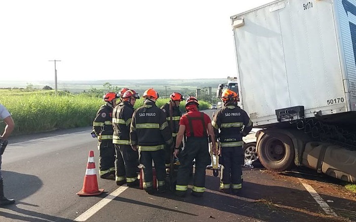 Mulher de 66 anos morre em acidente envolvendo dez veículos na Abraão Assed