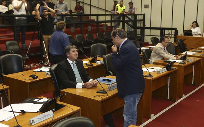 Políticos comemoram sanção de reforma eleitoral