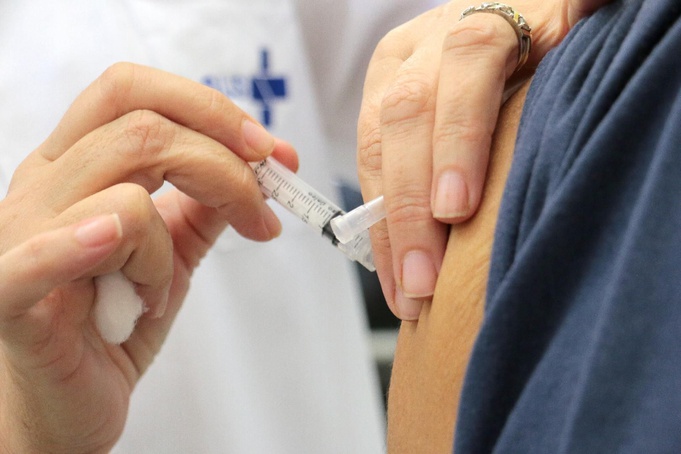 Ribeirão Preto é o 5º município com maior aplicação da 3ª dose no Estado