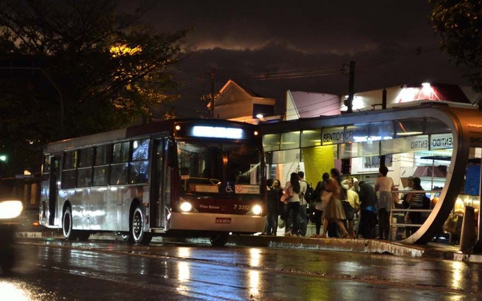 Justiça suspende reajuste nas tarifas de integração entre ônibus e trilhos em SP