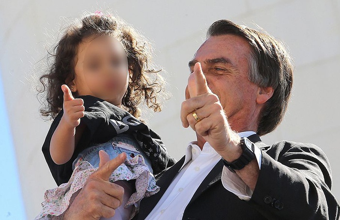 Você contrataria Bolsonaro para ser gestor da sua empresa?
