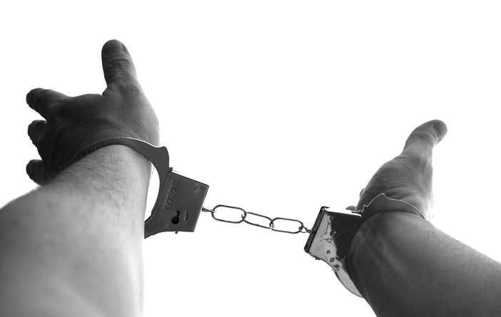 Justiça decreta prisão preventiva de homem que matou jovem ao chegar atirando em estacionamento