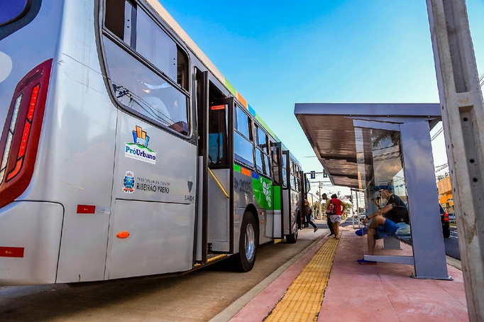 Justiça suspende reajuste da tarifa do vale transporte