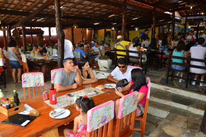 Bares e restaurantes esperam alta de faturamento durante 'feriadão' de abril
