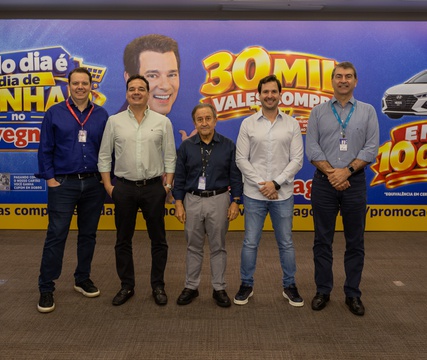 Campanha de final de ano do Savegnago Supermercados distribui 30 mil vales-compras e sorteia 10 carros