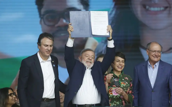 Lula anuncia investimentos para expansão de universidades em São Paulo