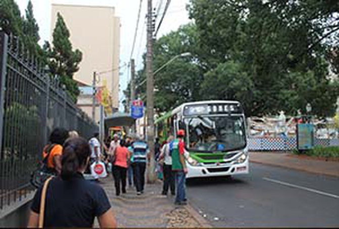 Restrição para estacionar no Centro já está valendo