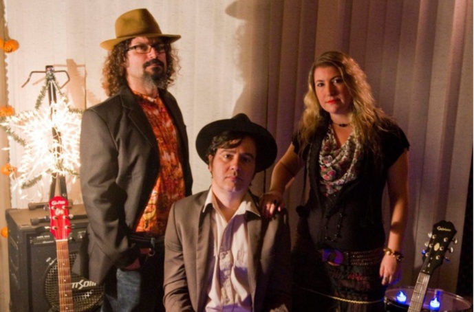Banda Regis Martins & Cia. Fantasma se apresenta neste sábado, 7, na Biblioteca Sinhá Junqueira