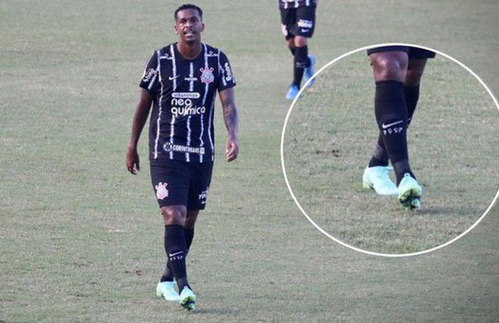Bola fora