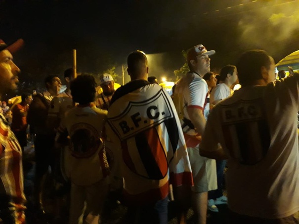 Botafogo abre o placar com um minuto de jogo e goleia o Santos