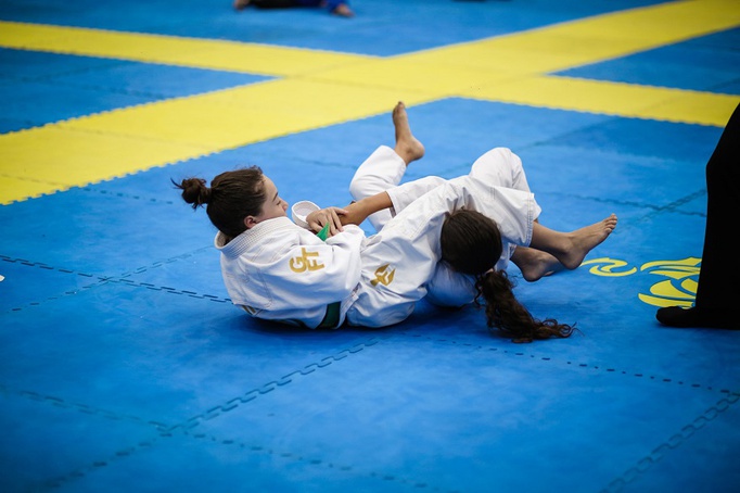 Destaques no cenário nacional, jovens lutadores de Ribeirão Preto equilibram esporte e qualidade de vida
