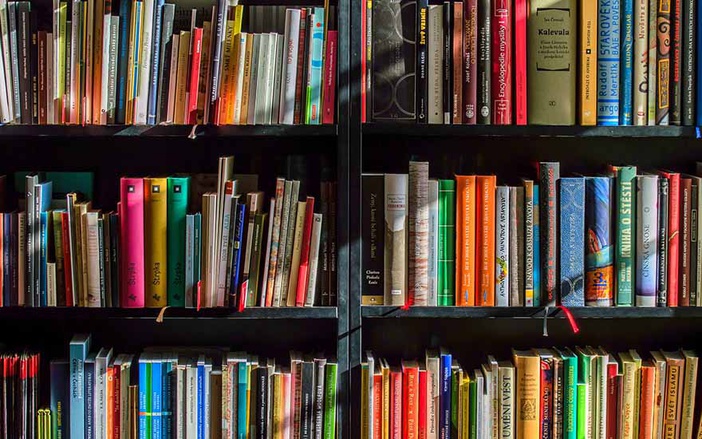 Feira do Livro inicia campanha permanente de doações