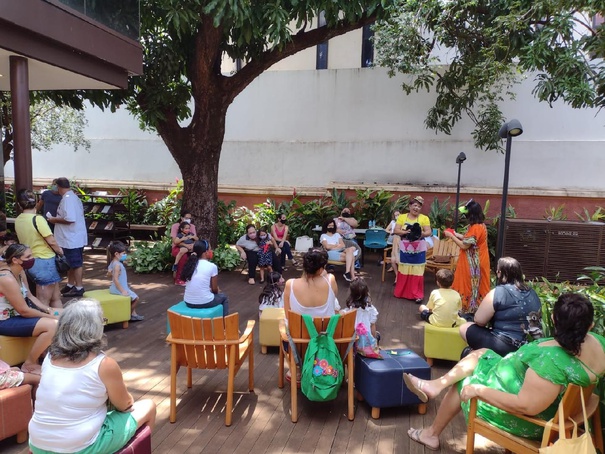 Parque Tom Jobim e Biblioteca Sinhá Junqueira recebem o projeto Viajando com Histórias em fevereiro