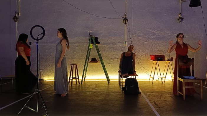 Cia O Povin de Teatro apresenta espetáculo "Manifesto contra o Fim das Tentativas" em Ribeirão Preto