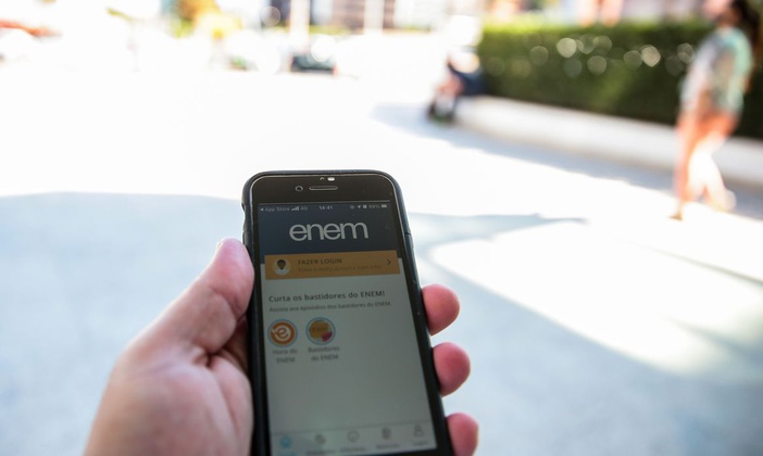 Enem começa a ser aplicado neste domingo em 1,7 mil cidades