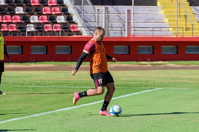Botafogo faz últimos ajustes antes da partida contra o Guarani