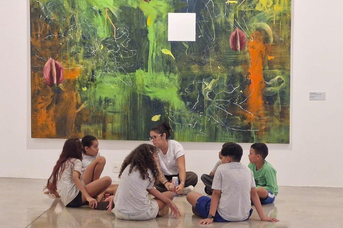 Espaço cultural de Ribeirão Preto recebe alunos da rede municipal com exposições e dinâmicas em grupo