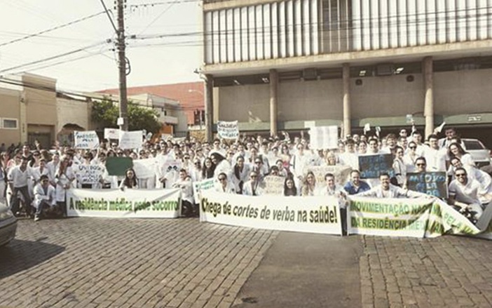 Residentes reivindicam pela qualidade da formação e verbas para a saúde