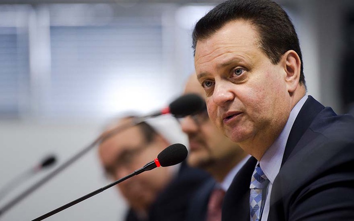 Gilberto Kassab entrega carta de demissão ao Planalto