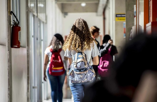 Centro Paula Souza abre inscrições para bolsas de intercâmbio cultural no exterior
