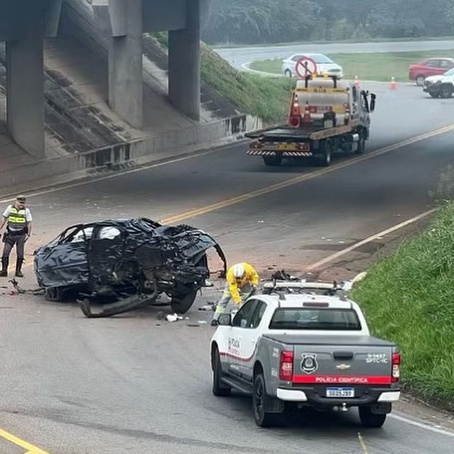 Criança sobrevive a acidente que matou os pais e os animais de estimação em Mococa, no interior de São Paulo