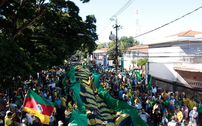 Manifestantes vão às ruas de Ribeirão Preto a favor de Bolsonaro