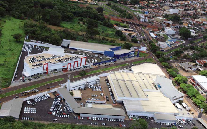 Só 6% dos empresários planejam contratar em 2016
