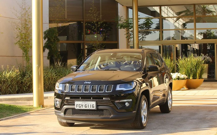 Shopping Iguatemi sorteia cinco Jeep Compass Sport em ação de Natal