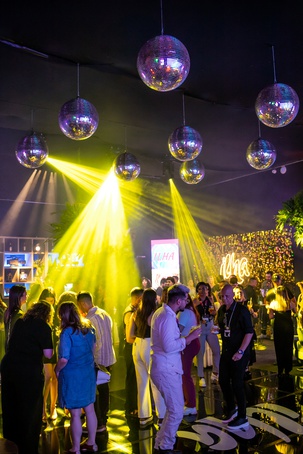 Ilha Crossmídia apresenta novo posicionamento de marca em evento para o mercado publicitário nacional