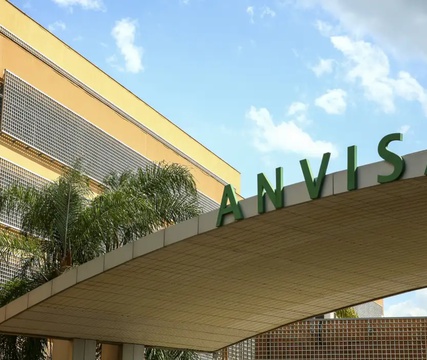 Anvisa proíbe lotes irregulares de medicamento para esclerose múltipla