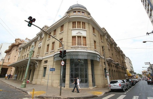 Caminhada gratuita percorre museus e patrimônios do Centro de Ribeirão Preto