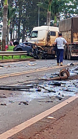 Acidente entre carro e caminhão deixa uma morto na região de Ribeirão Preto