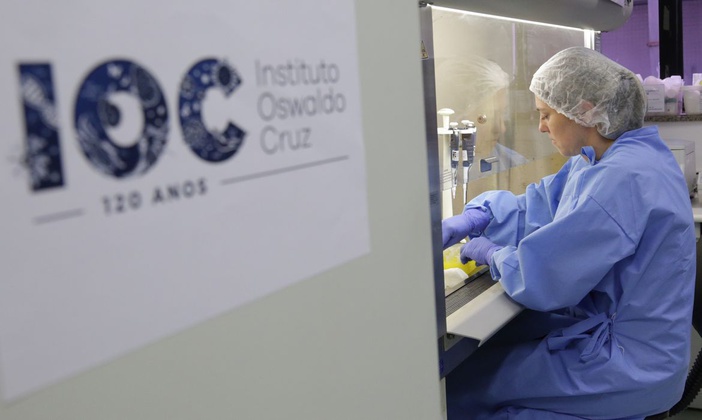 Adolescente testa positivo para covid-19, mas infecção é assintomática