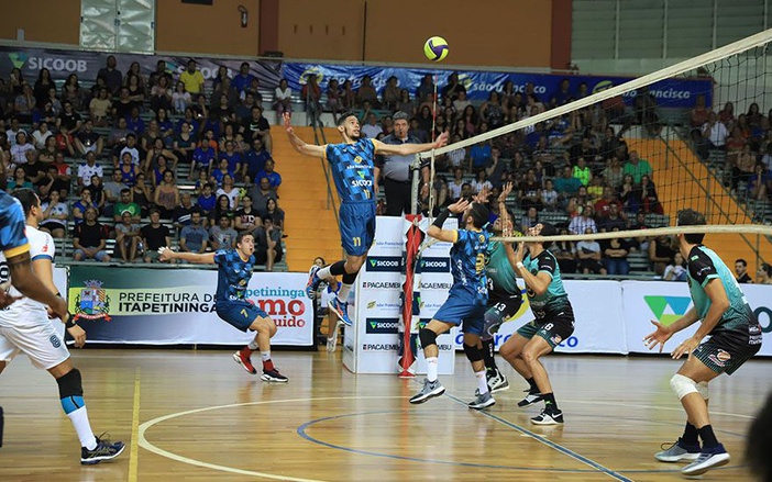 Vôlei Ribeirão estreia com derrota no Paulista