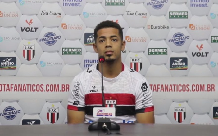 Botafogo anuncia a contratação do atacante Ariel