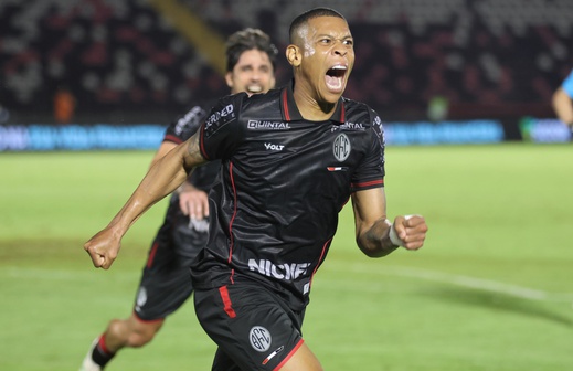 Botafogo vence o Ceará e conquista segunda vitória consecutiva na Série B