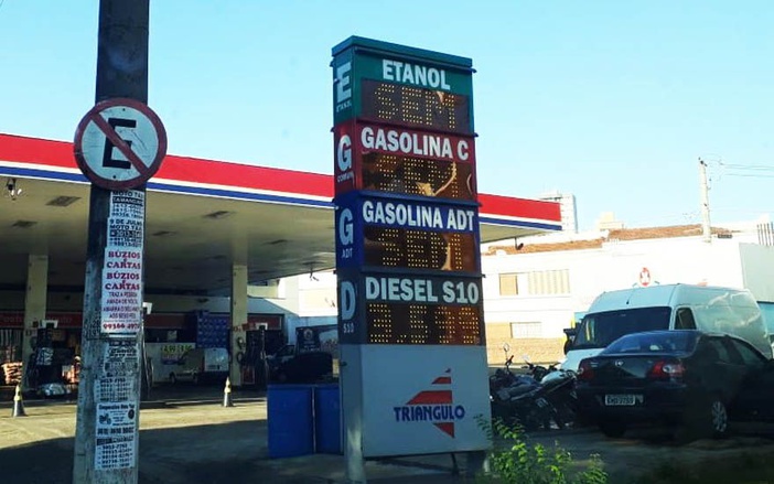 Caminhoneiros pedem por ajuda em sexto dia de greve