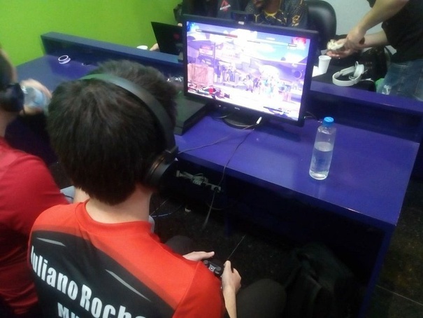 Ribeirãopretano leva a sério os jogos de videogame e se destaca em competição