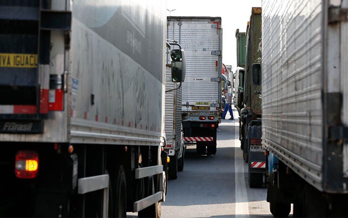 Caminhoneiros começam a voltar à rotina em Ribeirão Preto