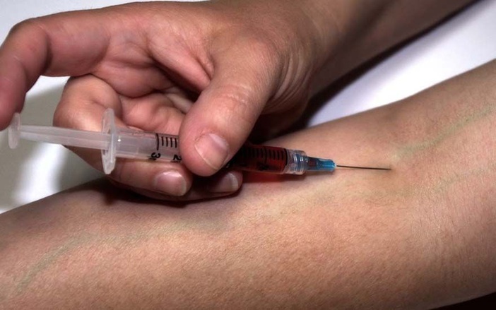 Clínicas e comunidades podem diminuir possibilidade de recuperação de usuários de drogas
